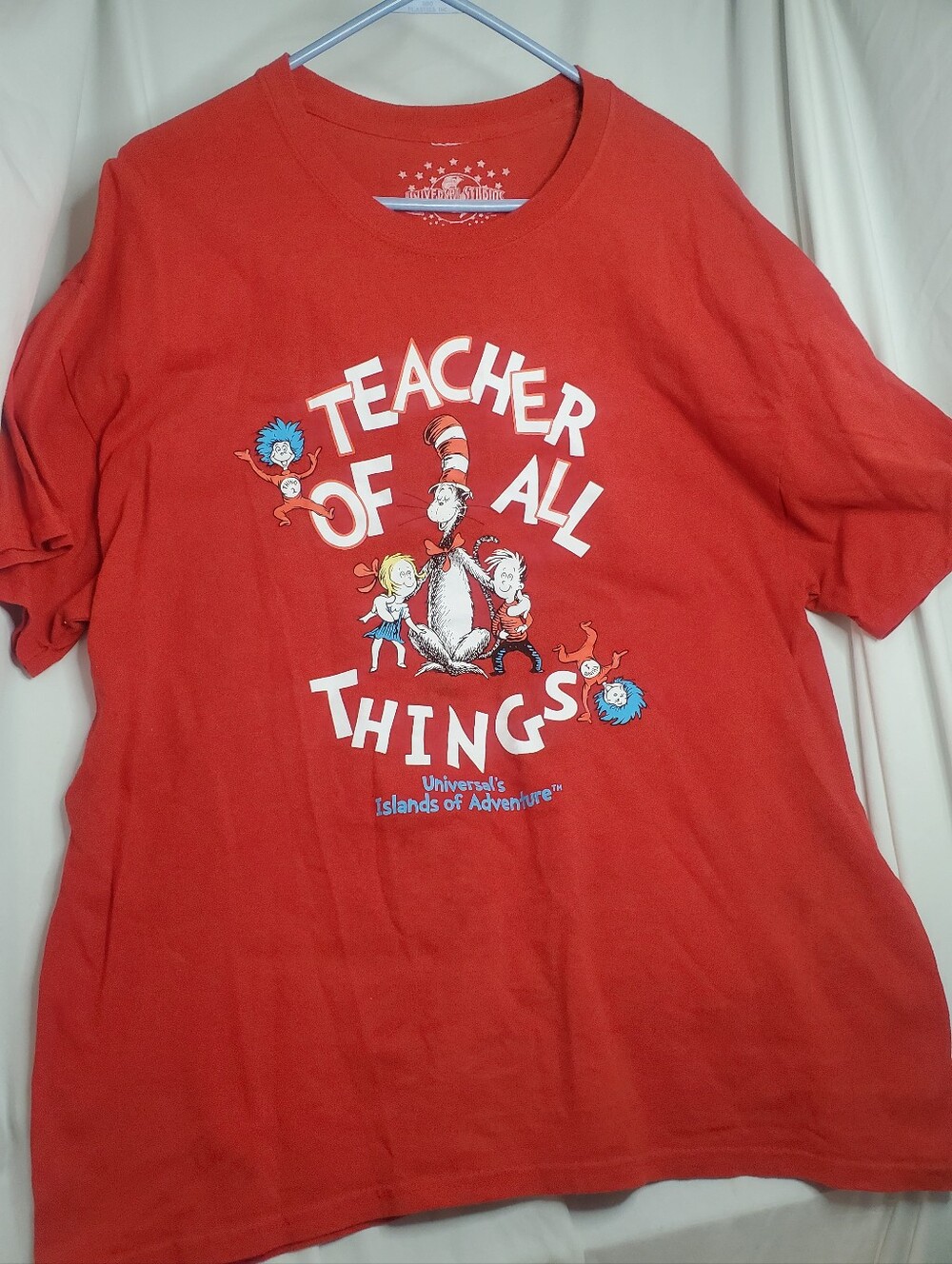 Dr Seuss Teacher of All Things shirt Universal Studios size XL Red Cotton Cat